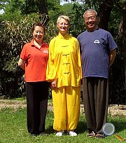 QiGong-Meisterin Du Hong Lena, Stefanie Schmidt, QiGong-Meister Prof. h.c. Sui Qingbo (v.l.n.r)