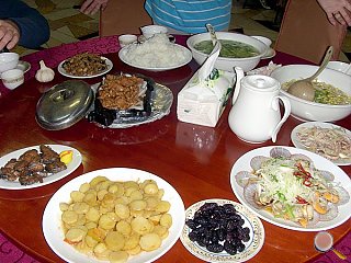 Traditionelles chinesisches Essen im Laoshanzentrum China